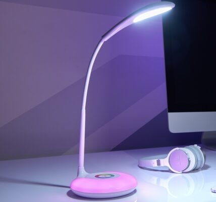 What are the key advantages of using LED lamps in terms of energy efficiency?